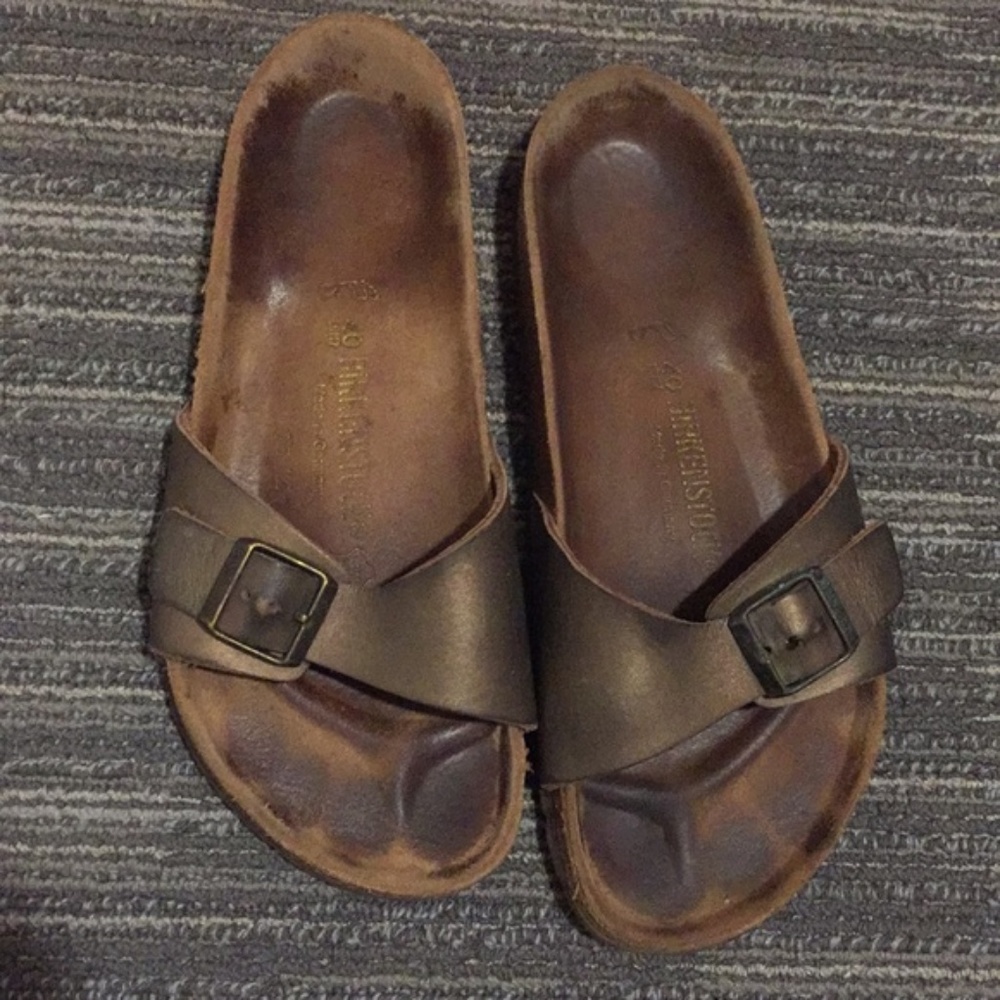 Birkenstock Flats in Bronze/Metallic